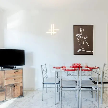 Apartment Renovated 3-room In A Leafy Park *