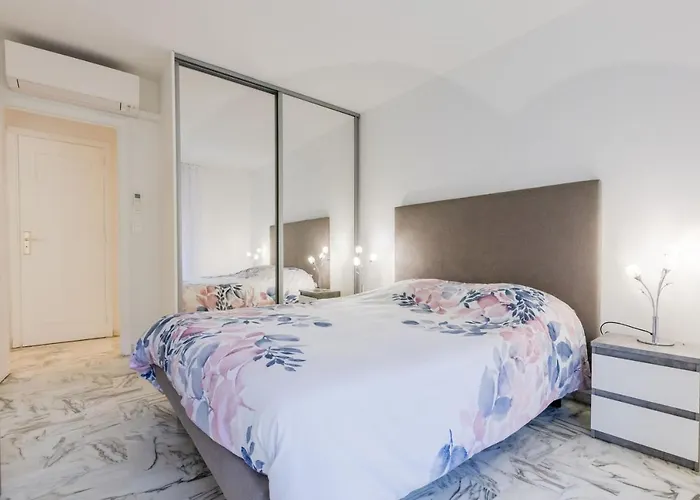 Renovated 3-room In A Leafy Park 公寓 戛纳