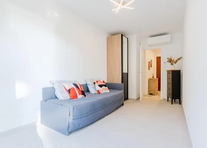 Renovated 3-room In A Leafy Park 公寓 *