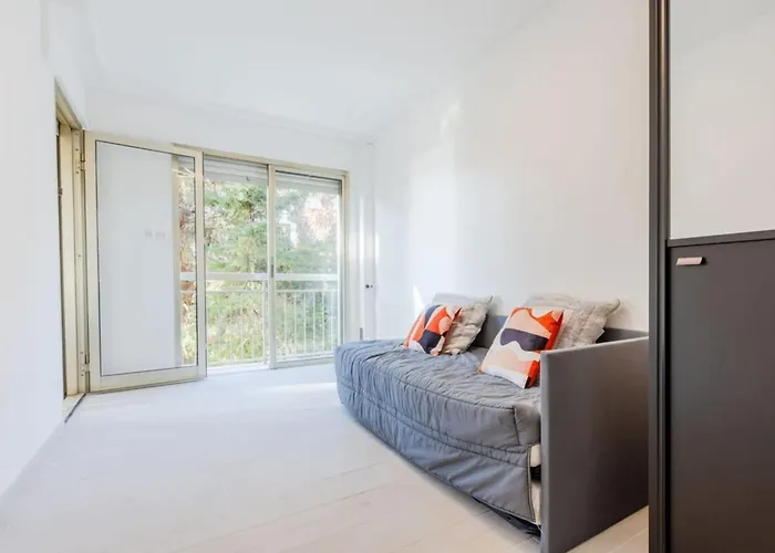 Renovated 3-room In A Leafy Park 公寓 戛纳