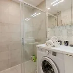 Renovated 3-room In A Leafy Park * Cannes